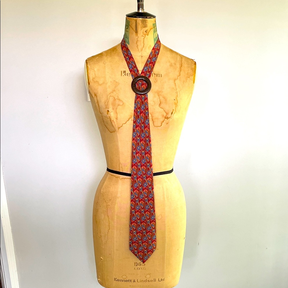 Red and Blue Patterned Tie